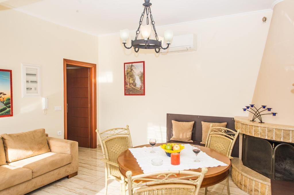 Cozy Flats In An Olive Grove By The Sandy Beach Kanalos Екстер'єр фото