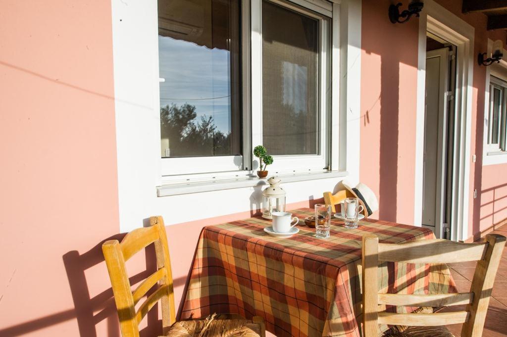 Cozy Flats In An Olive Grove By The Sandy Beach Kanalos Екстер'єр фото