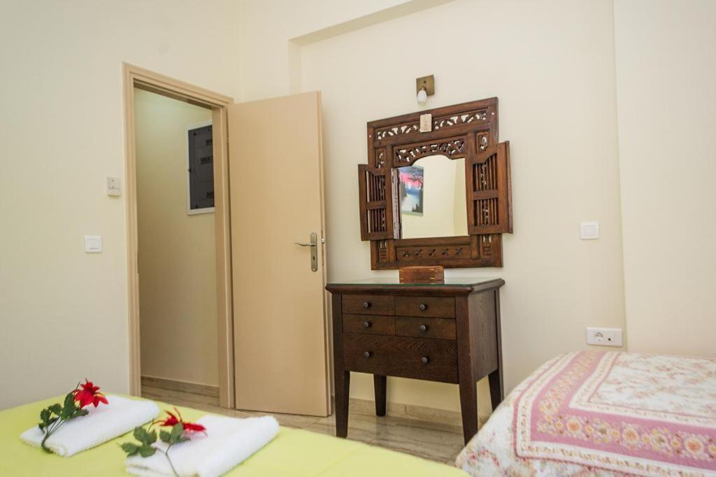 Cozy Flats In An Olive Grove By The Sandy Beach Kanalos Екстер'єр фото